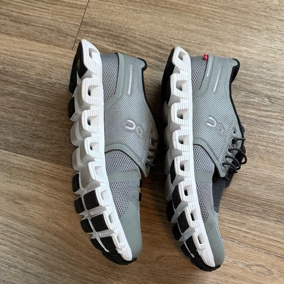 On Running women’s Athletic Shoes in greenish grey - Picture 4 of 5